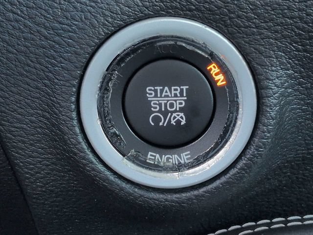 Used 2016 Dodge Challenger R/T Scat Pack RWD image 32