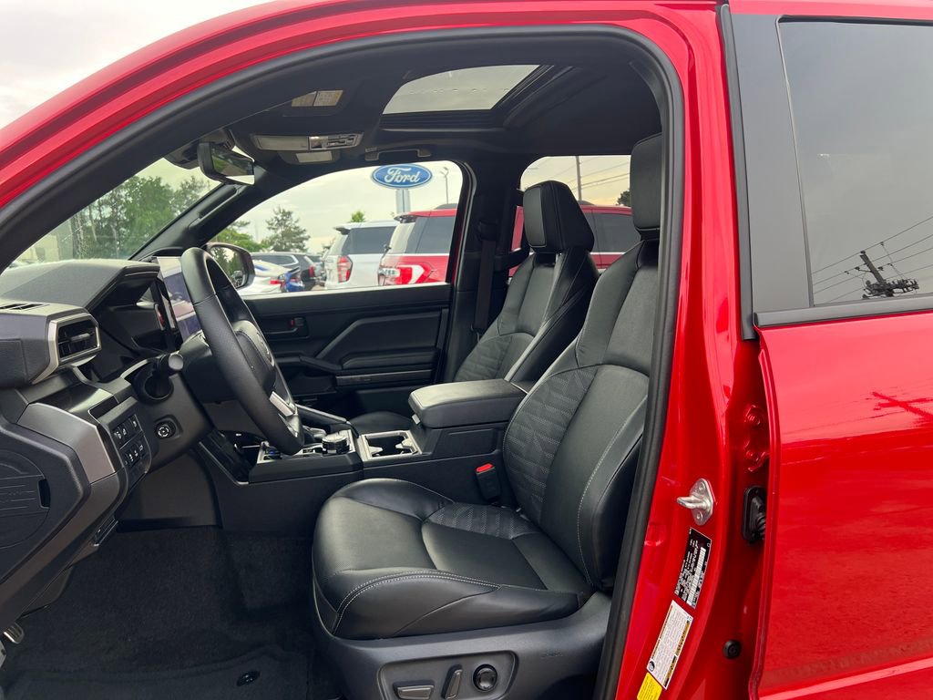 Used 2025 Toyota 4Runner TRD Sport Premium w/ Tow Technology Package AWD/4WD image 10