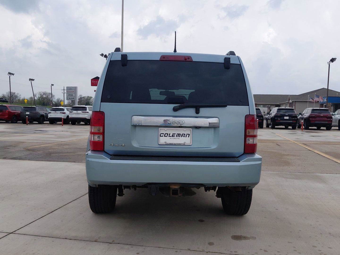 Used 2012 Jeep Liberty Sport AWD/4WD image 4