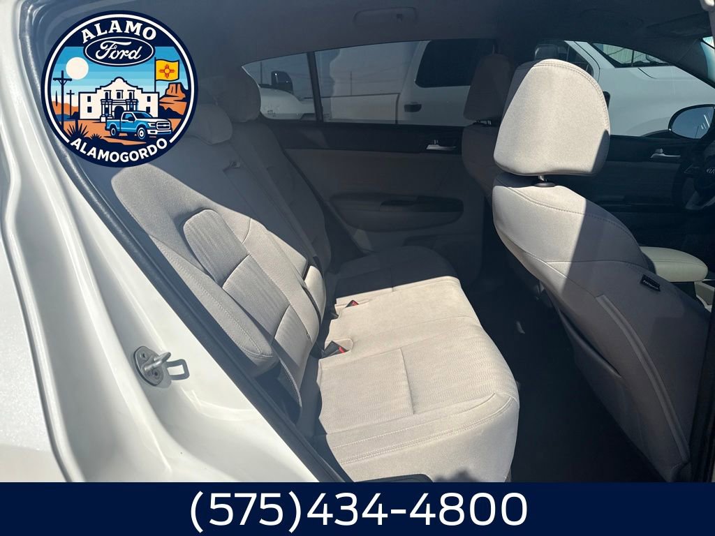 Used 2022 Kia Sportage LX image 16