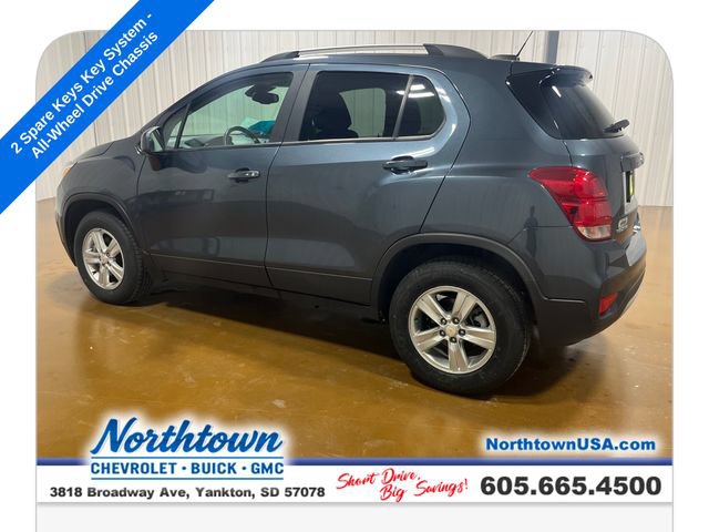 Used 2022 Chevrolet Trax LT w/ LT Convenience Package AWD/4WD image 3