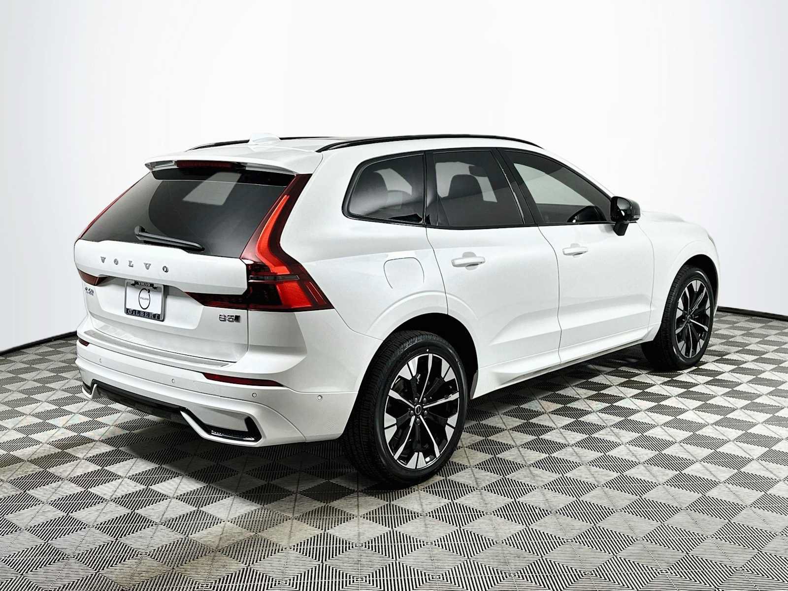 New 2026 Volvo XC60 B5 Plus w/ Climate Package PRO AWD/4WD image 7