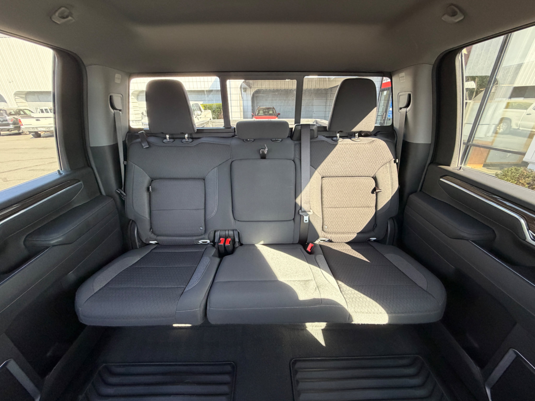 Used 2025 Chevrolet Silverado 3500 LT w/ Safety Package AWD/4WD image 4