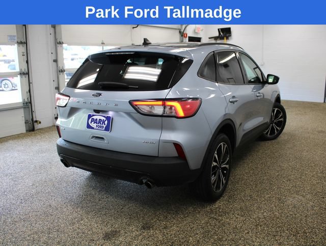Used 2022 Ford Escape SE w/ SE Sport Appearance Package AWD/4WD image 6