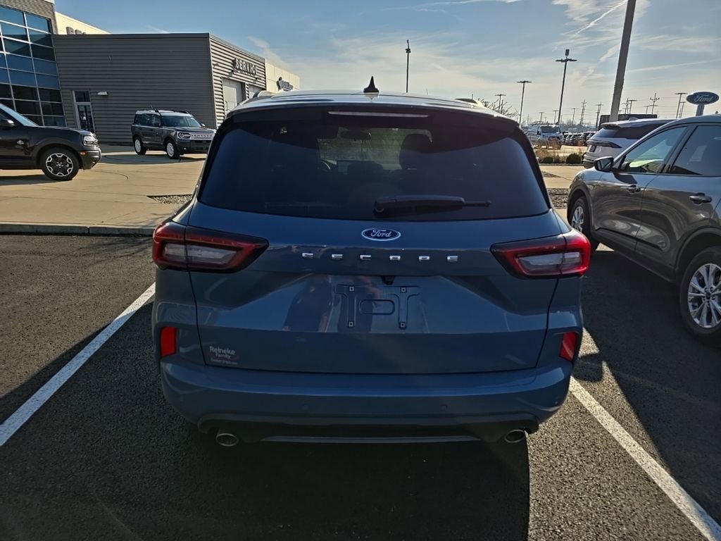 Used 2024 Ford Escape ST-Line w/ Tech Pack #1 image 8