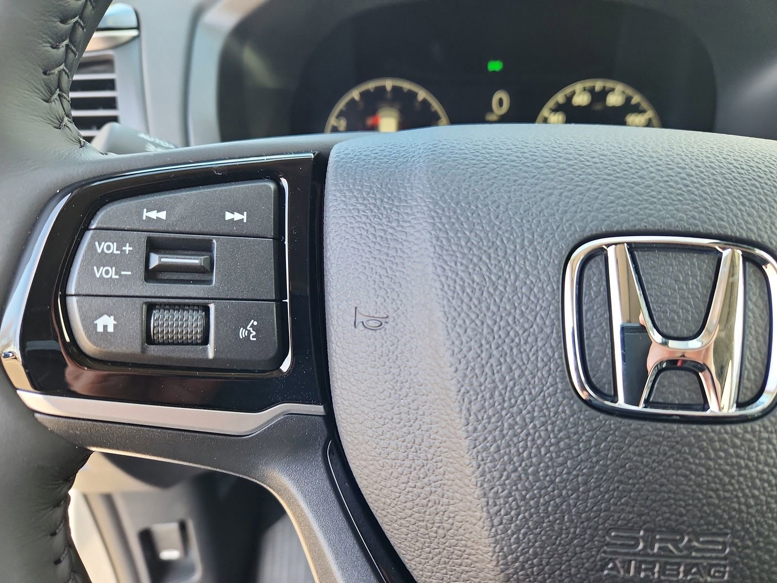 New 2026 Honda Odyssey Touring image 15