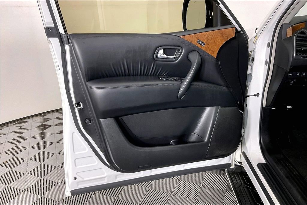 Used 2023 Nissan Armada SL w/ Captain's Chairs Package AWD/4WD image 23