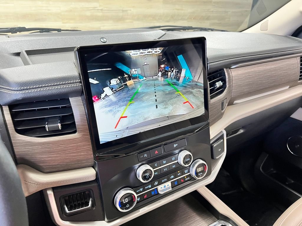 Used 2024 Ford Expedition Limited RWD image 15