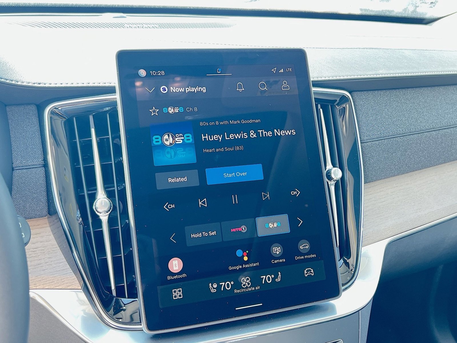 New 2026 Volvo XC90 B6 Plus w/ Protection Package Premier image 18