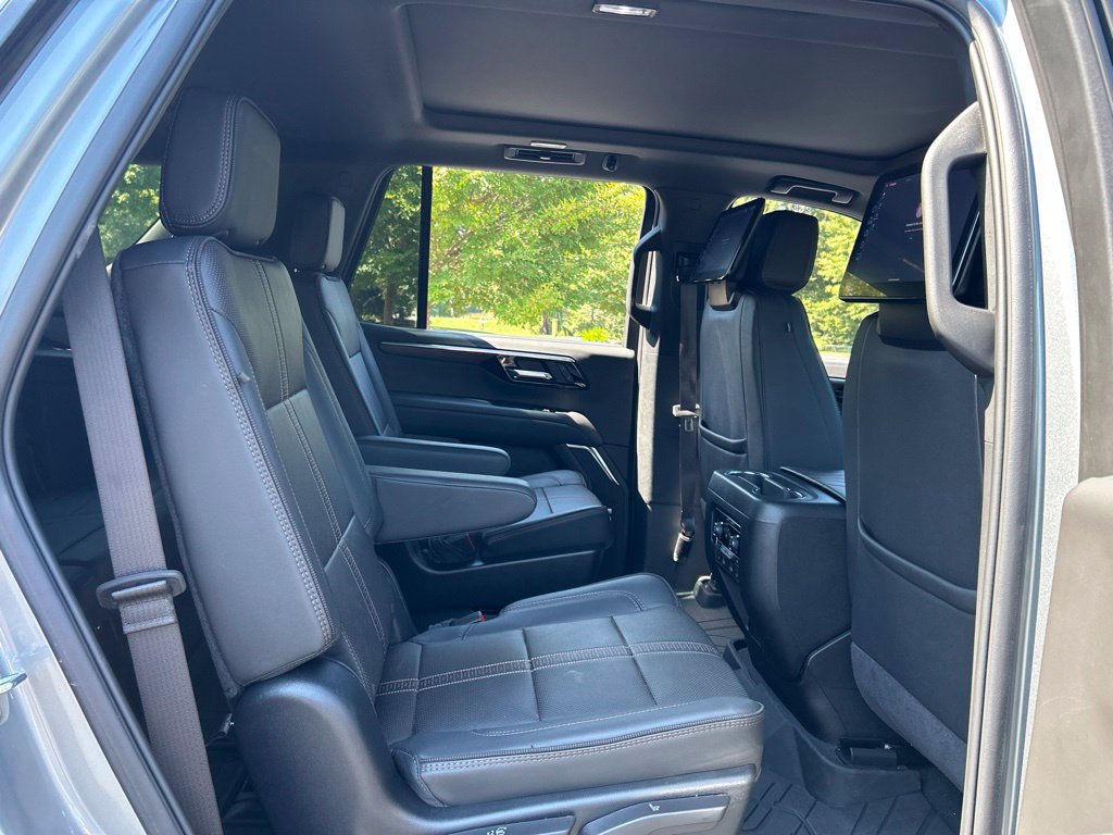 Used 2025 Chevrolet Tahoe High Country AWD/4WD image 56