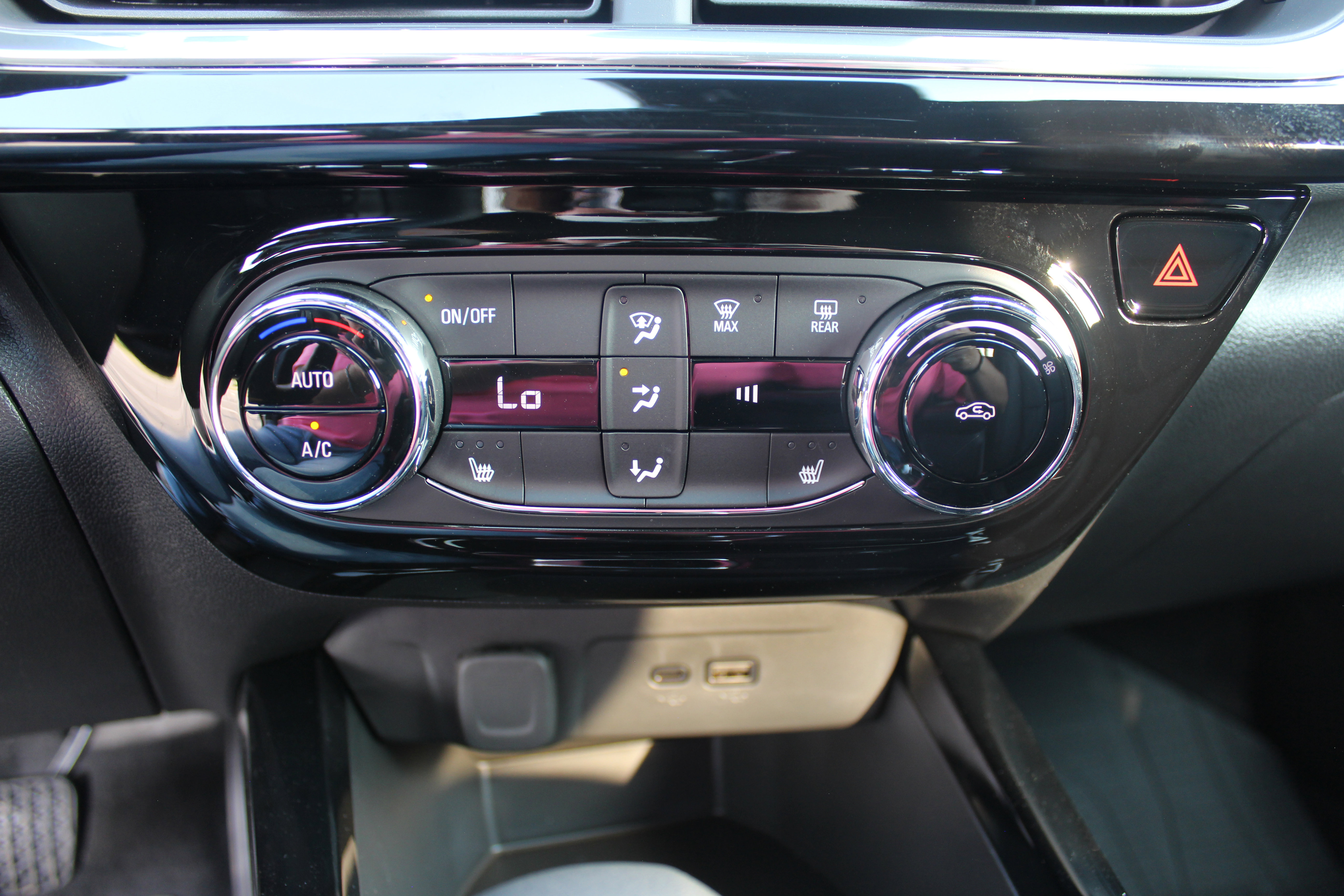 New 2025 Chevrolet Trax RS w/ Driver Confidence Package image 33