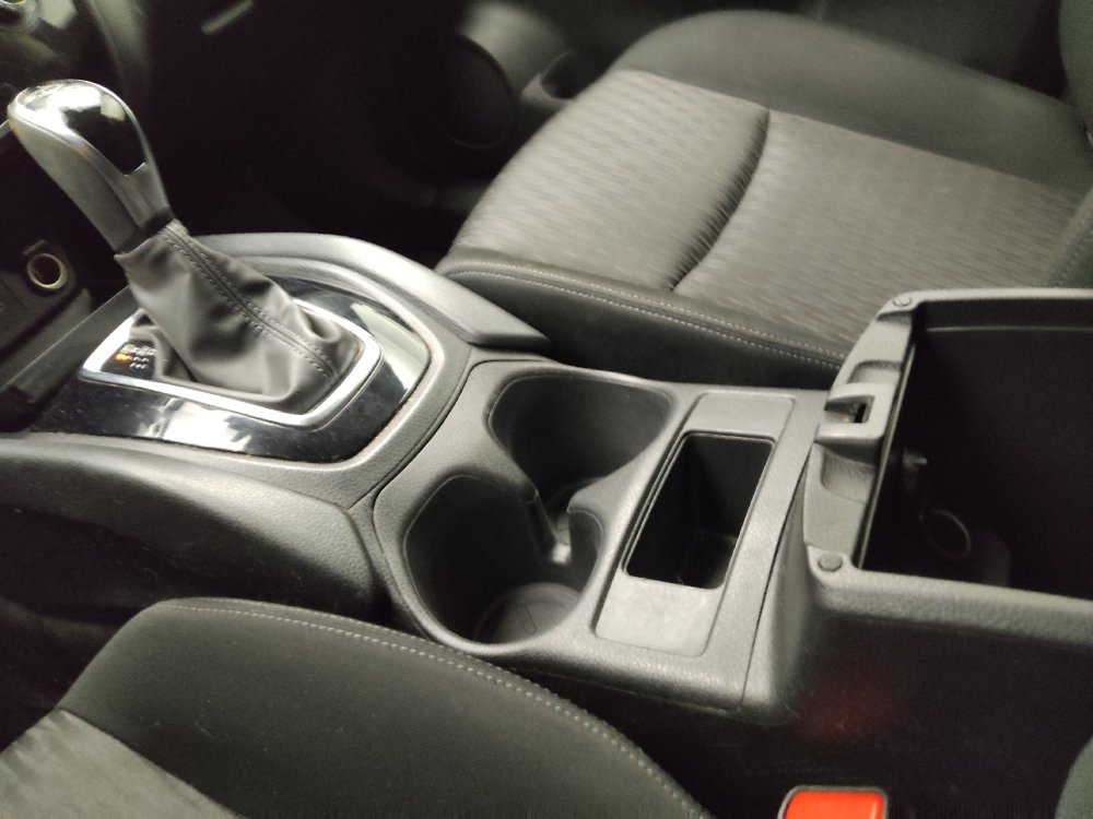 Used 2020 Nissan Rogue S FWD image 26