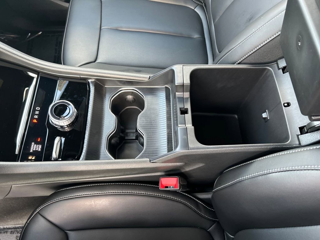 New 2025 Jeep Grand Cherokee L Limited w/ Black Appearance Package image 17