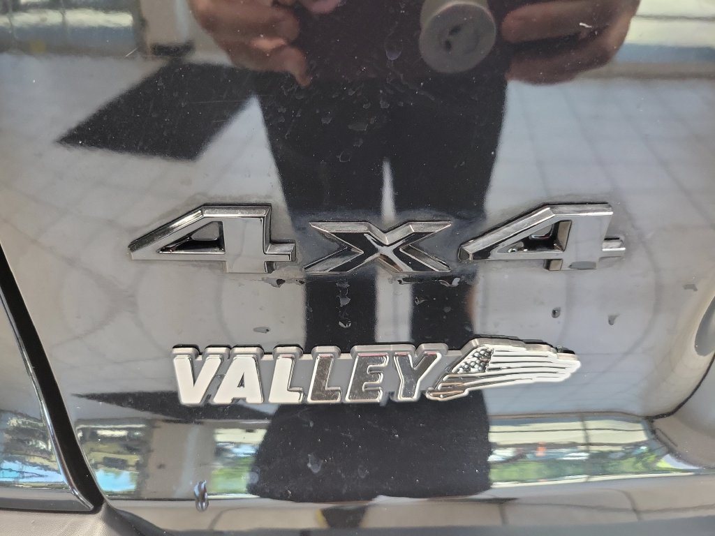 Used 2023 Jeep Cherokee Altitude Lux AWD/4WD image 16