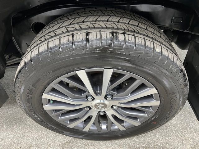 Used 2016 Lexus LX 570 4WD w/ Luxury Package image 15