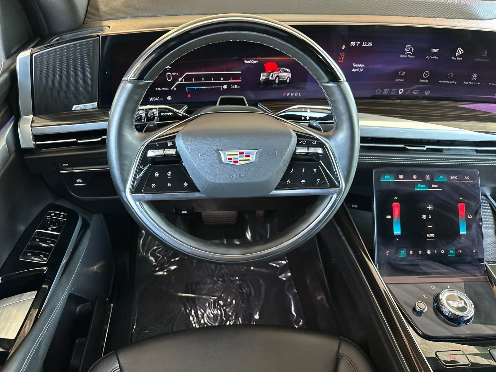 Used 2025 Cadillac Escalade ESV Luxury image 18