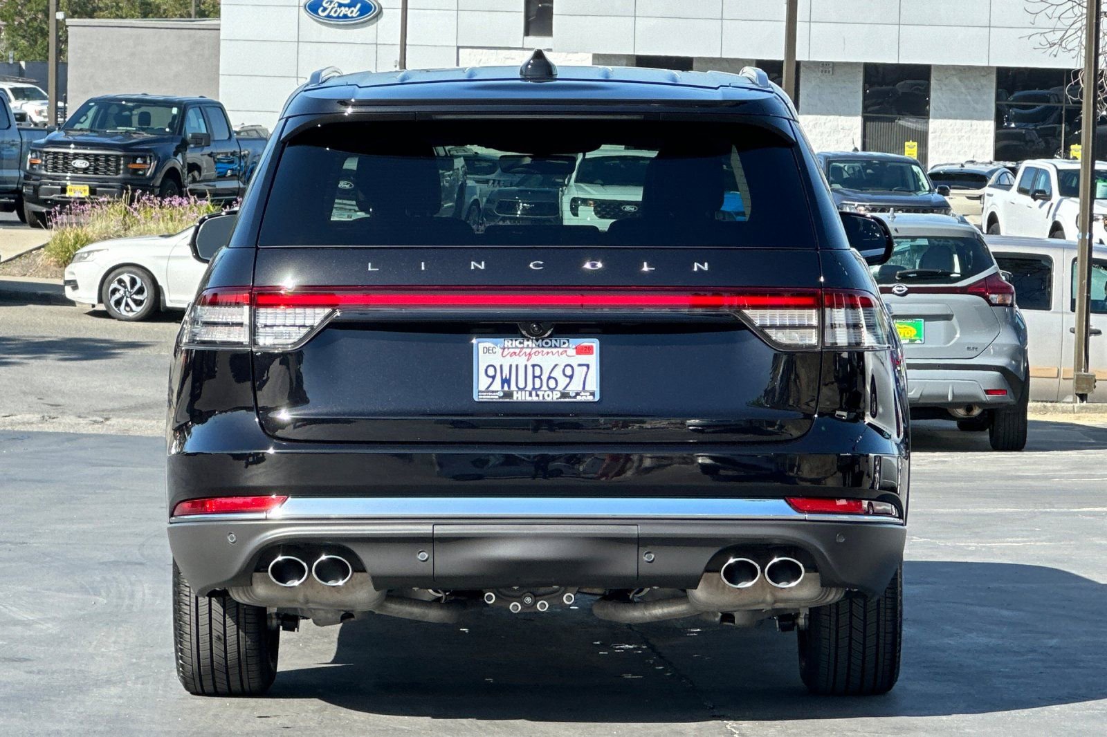 Used 2025 Lincoln Aviator AWD image 6