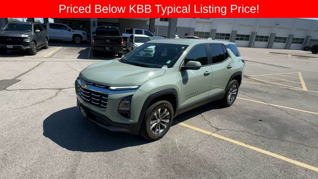 Used 2025 Chevrolet Equinox LT w/ Safety and Technology Package image 4