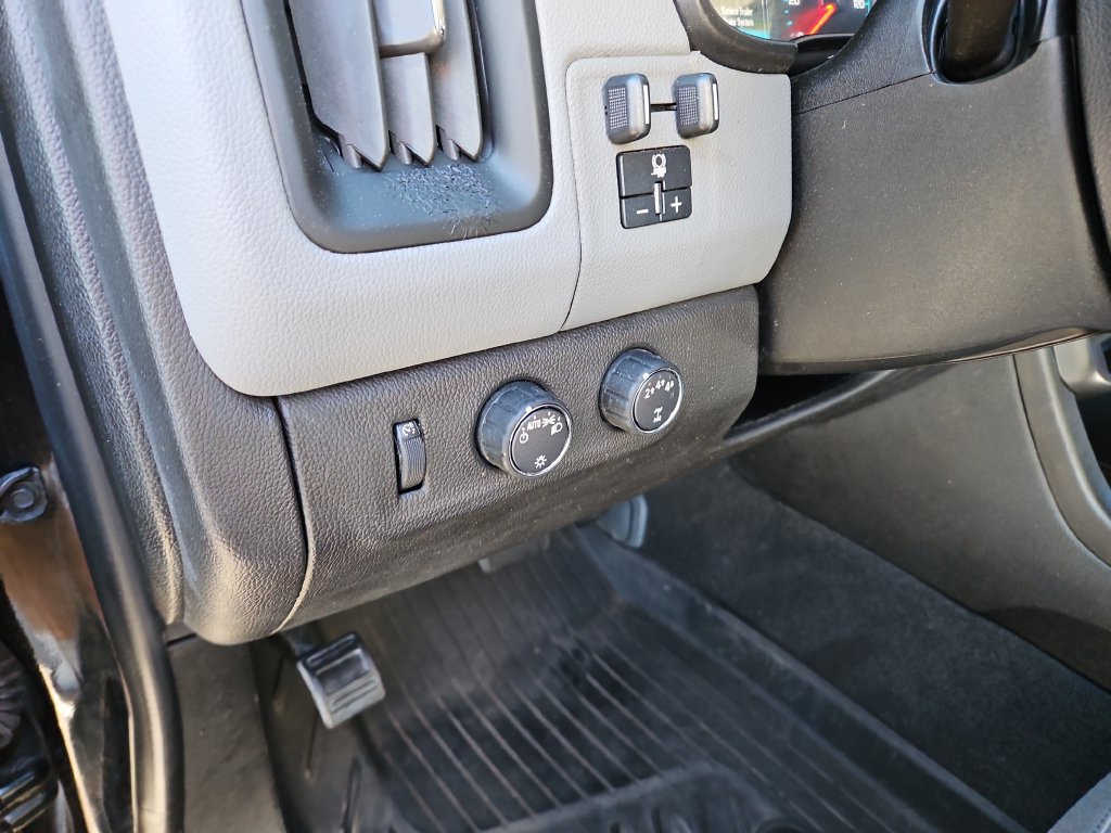 Used 2021 Chevrolet Colorado W/T w/ Custom Special Edition AWD/4WD image 27