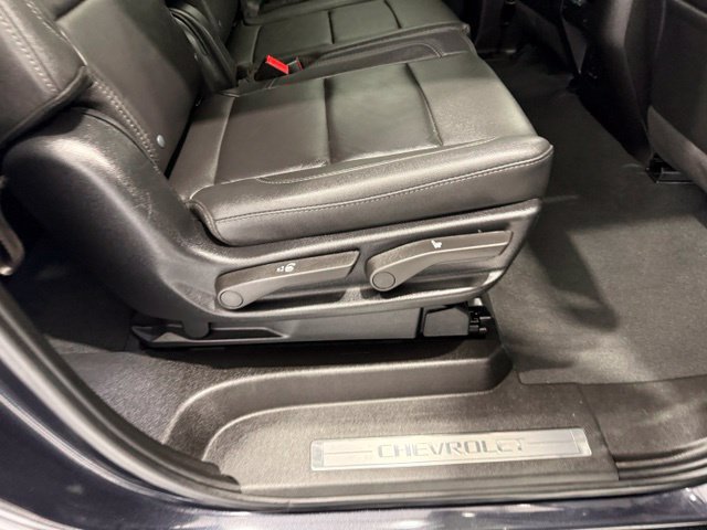Used 2025 Chevrolet Suburban Z71 AWD/4WD image 29