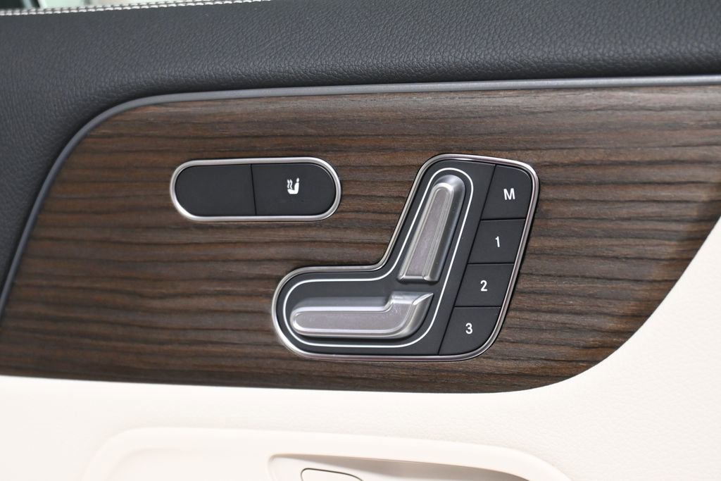 Certified 2025 Mercedes-Benz GLA 250 4MATIC image 29