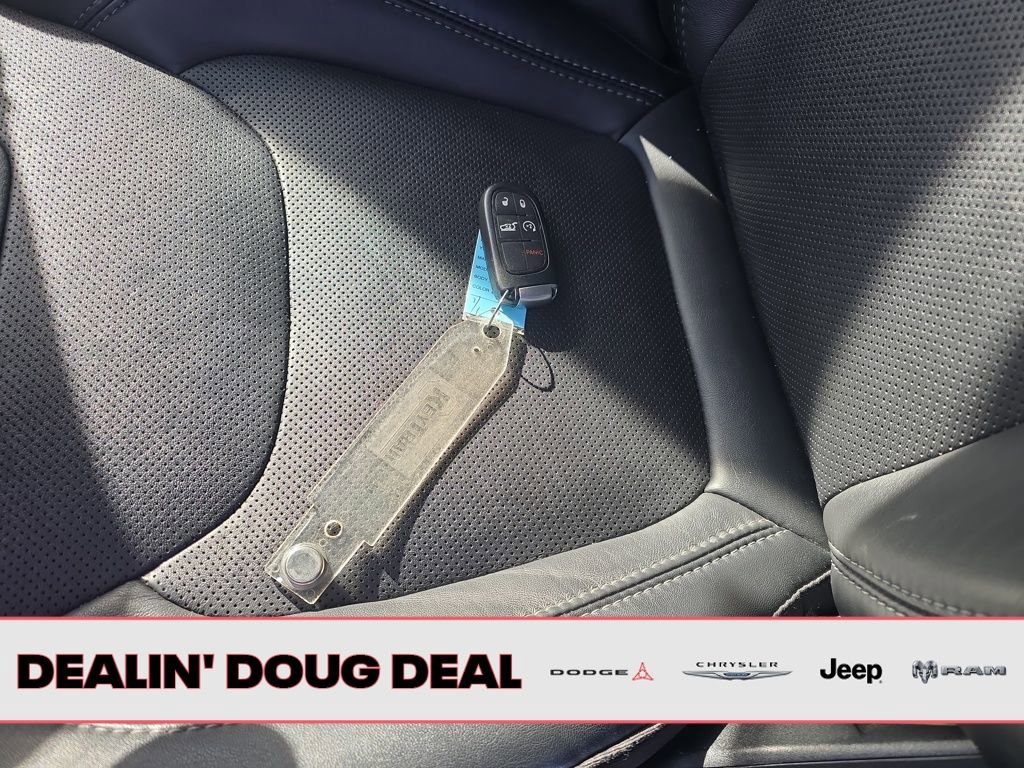 Used 2023 Jeep Cherokee Altitude Lux image 29