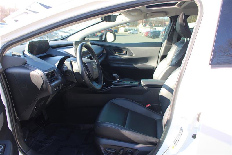 Used 2023 Toyota Prius XLE image 10