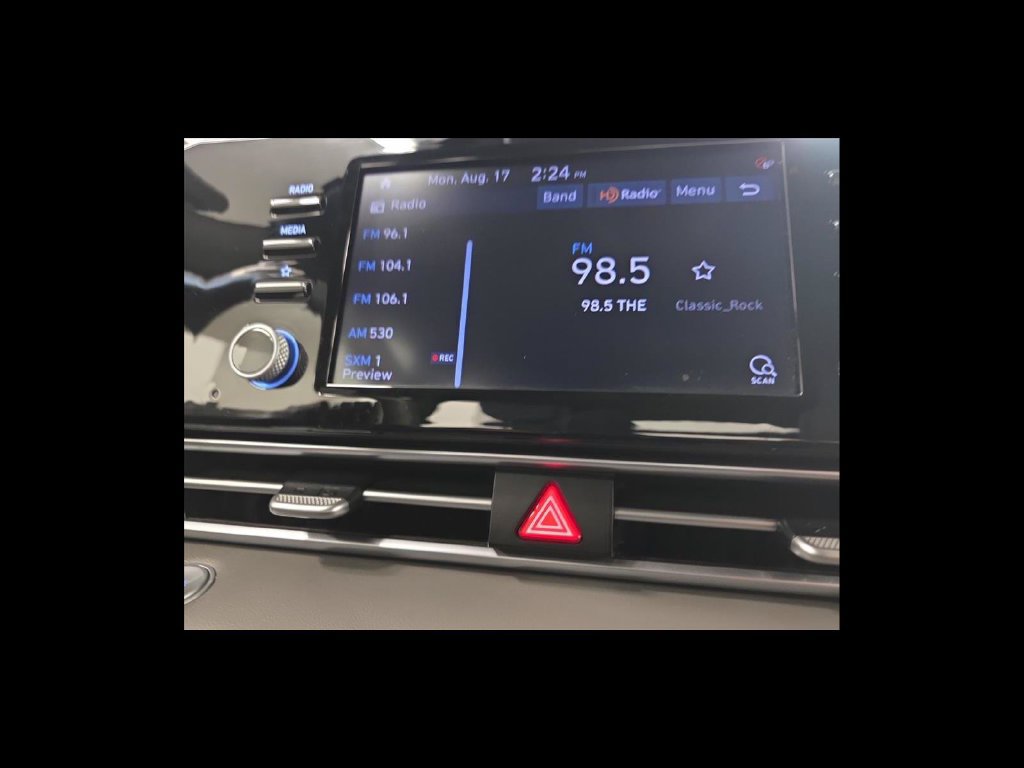 Used 2022 Hyundai Elantra SEL w/ Convenience Package FWD image 22