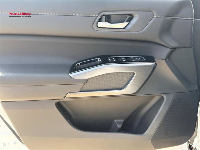 New 2026 Nissan Pathfinder SL FWD image 12