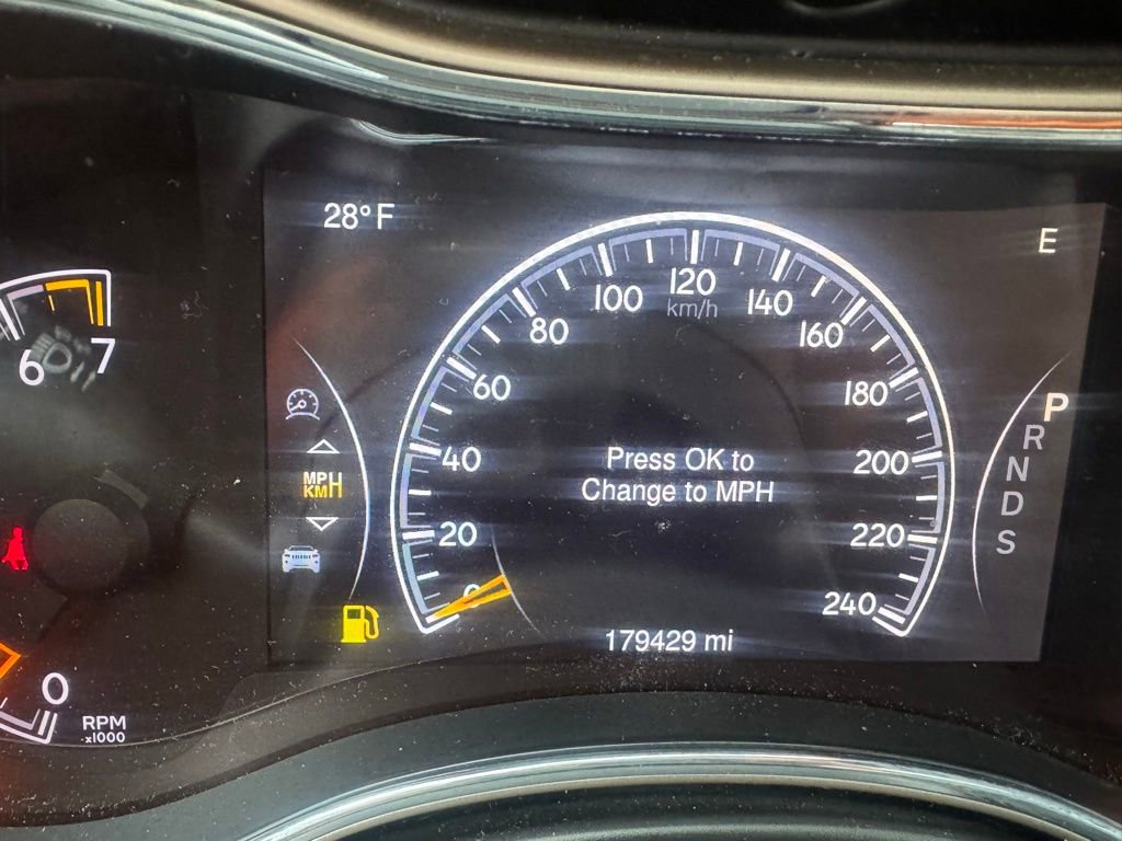 Used 2014 Jeep Grand Cherokee Limited AWD/4WD image 32