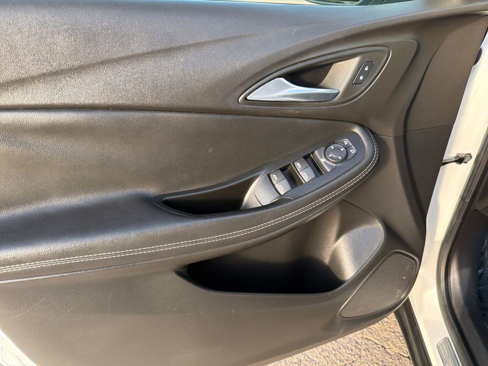 Used 2021 Buick Encore GX Select w/ Experience Buick Package image 27