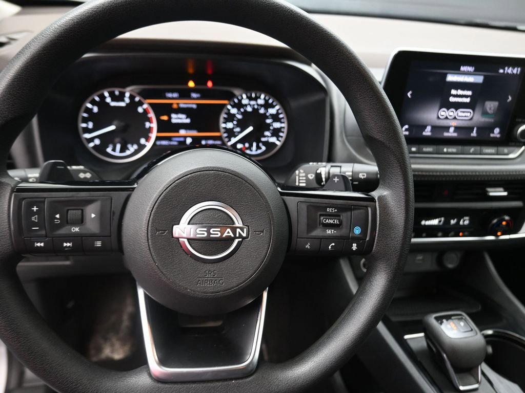 Used 2023 Nissan Rogue SV image 8