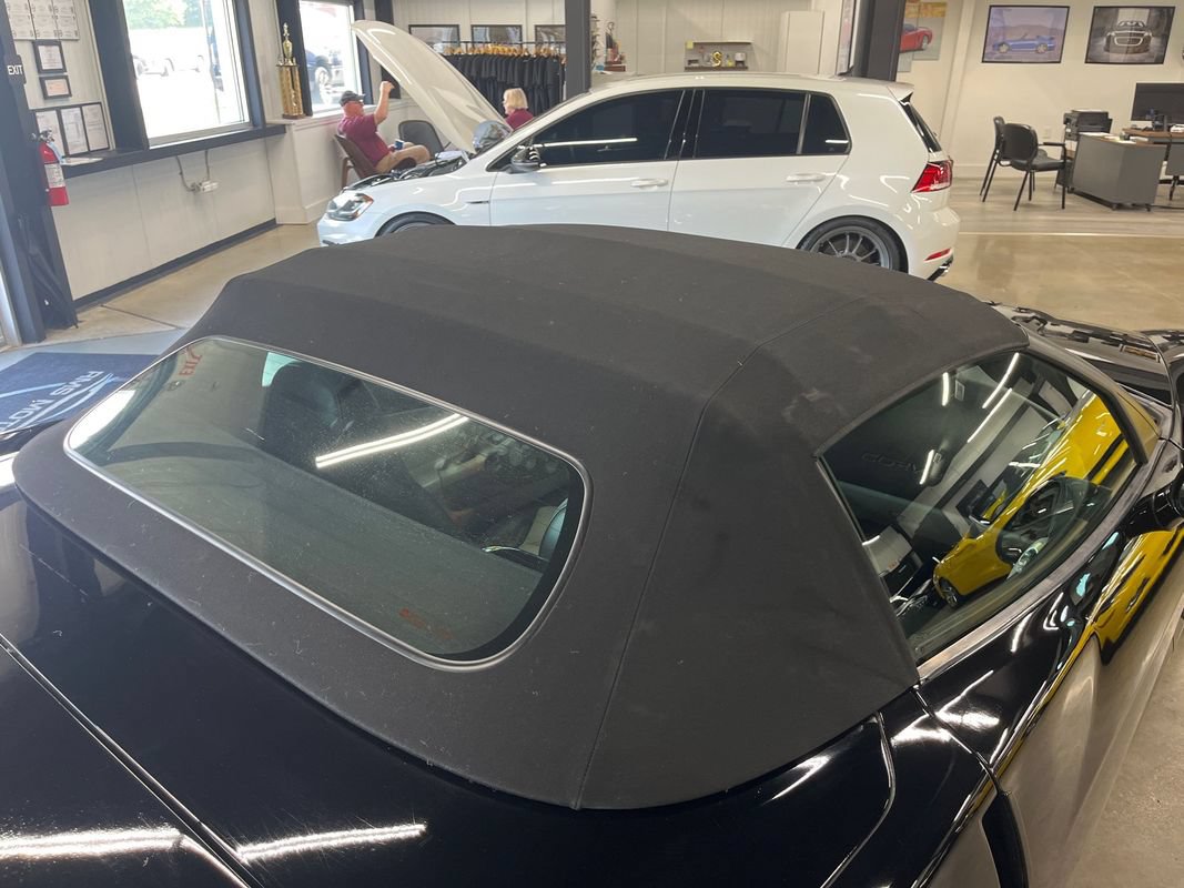 Used 2007 Chevrolet Corvette Coupe w/ Preferred Equipment Group RWD image 32