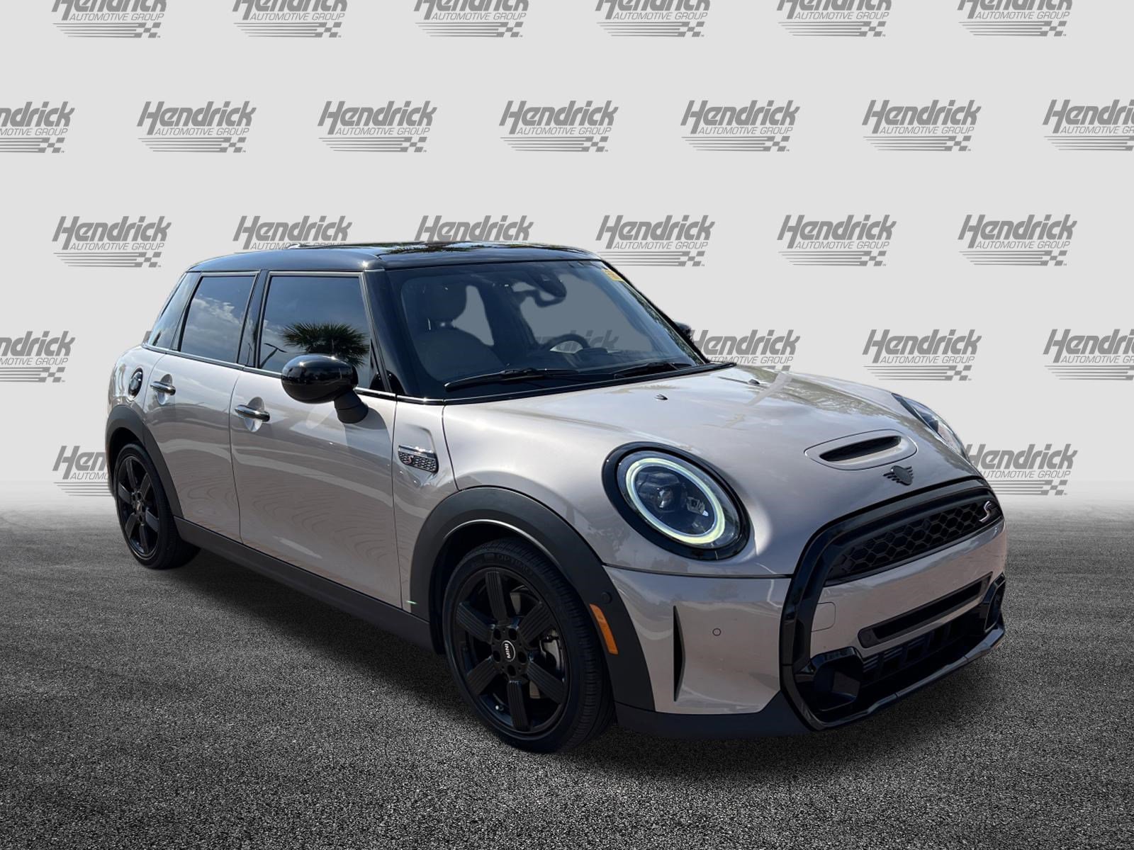 Used 2023 MINI Cooper S FWD image 2