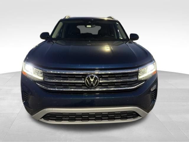 Used 2023 Volkswagen Atlas SEL AWD/4WD image 3