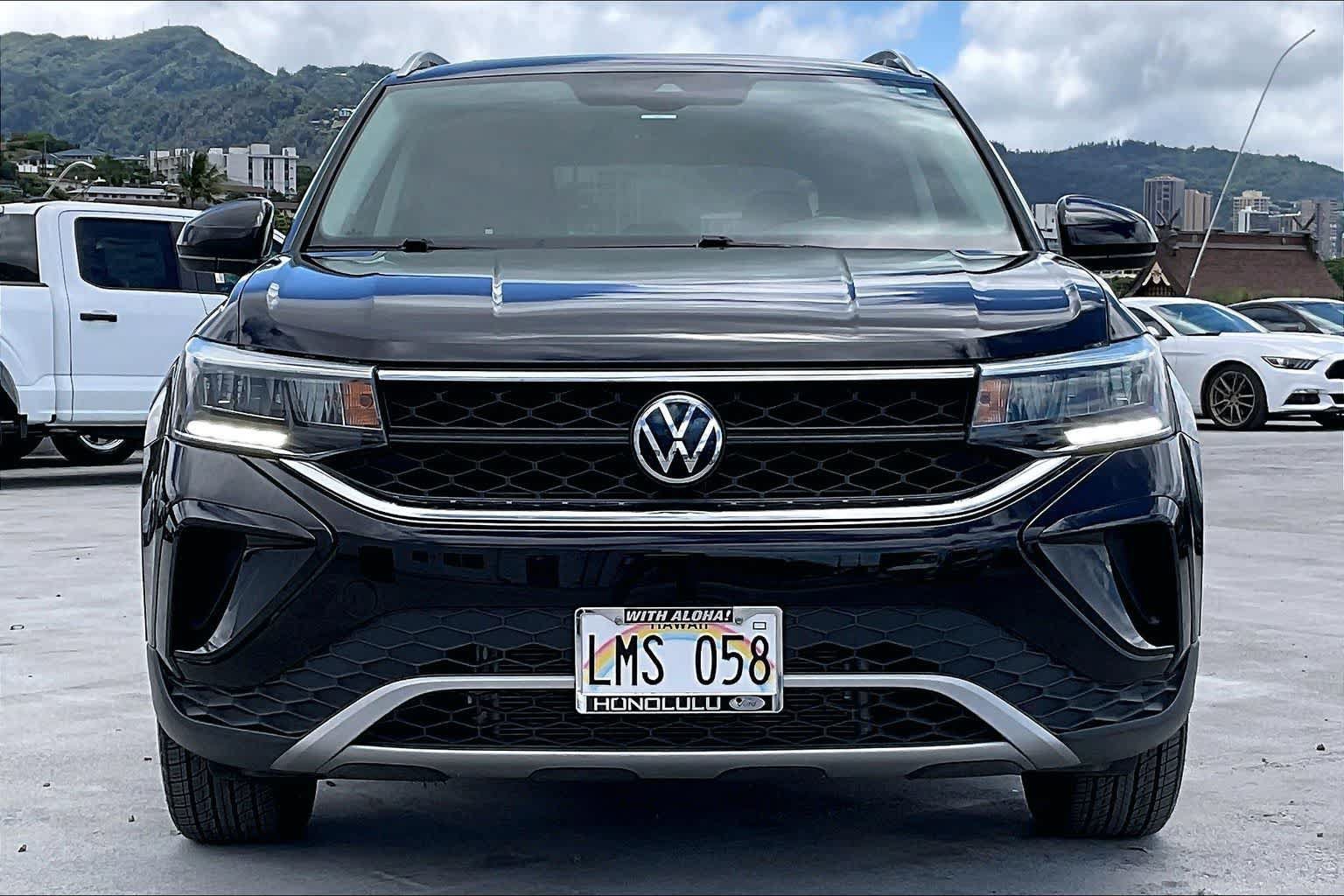 Used 2022 Volkswagen Taos SE FWD image 6