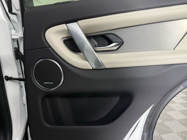New 2026 Land Rover Discovery Sport Landmark AWD/4WD image 28