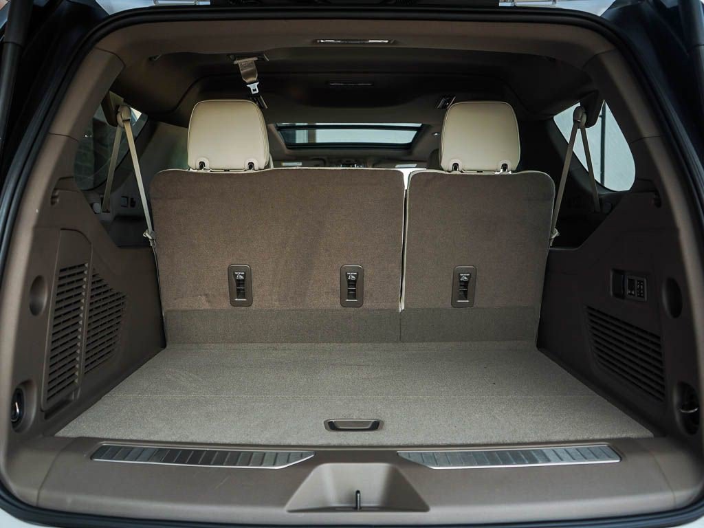 New 2026 GMC Yukon XL Denali w/ Denali Reserve Package AWD/4WD image 8