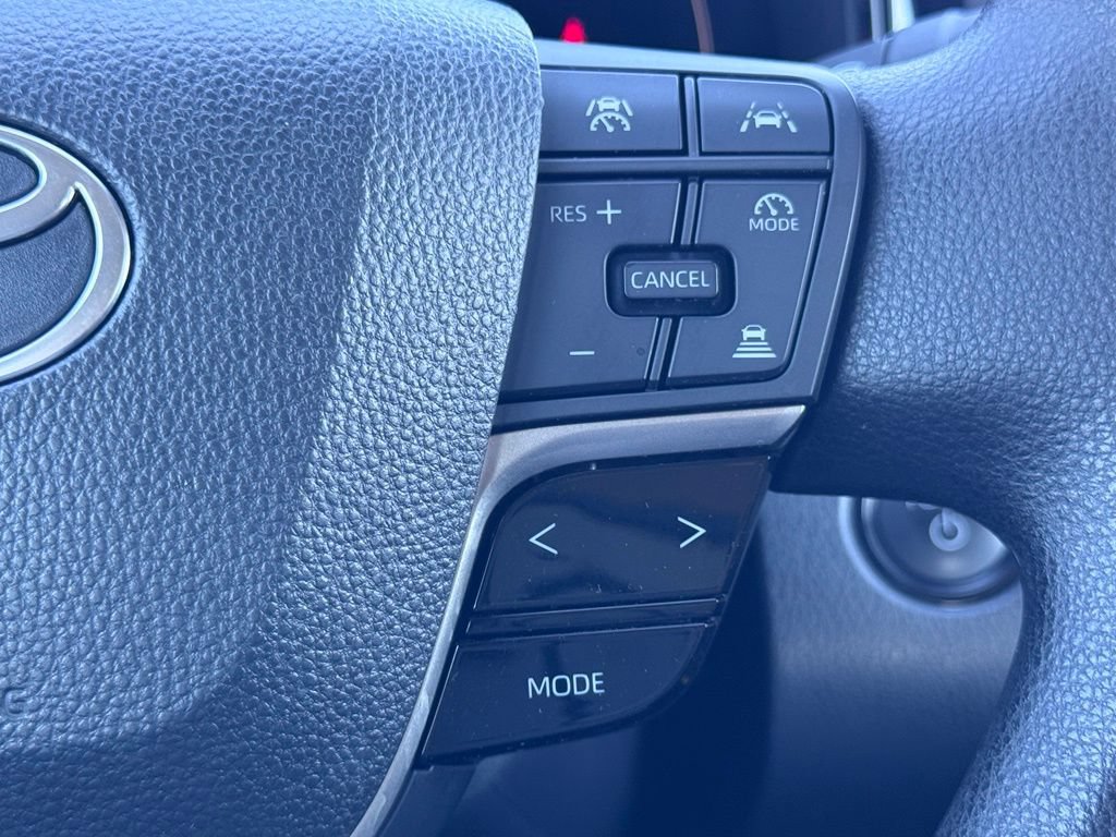 Used 2025 Toyota Camry LE FWD image 11