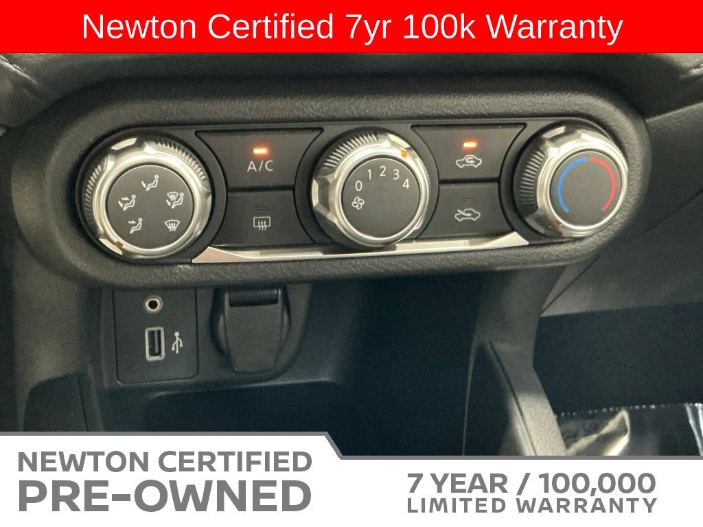 Used 2025 Nissan Versa S w/ Trunk Package FWD image 23