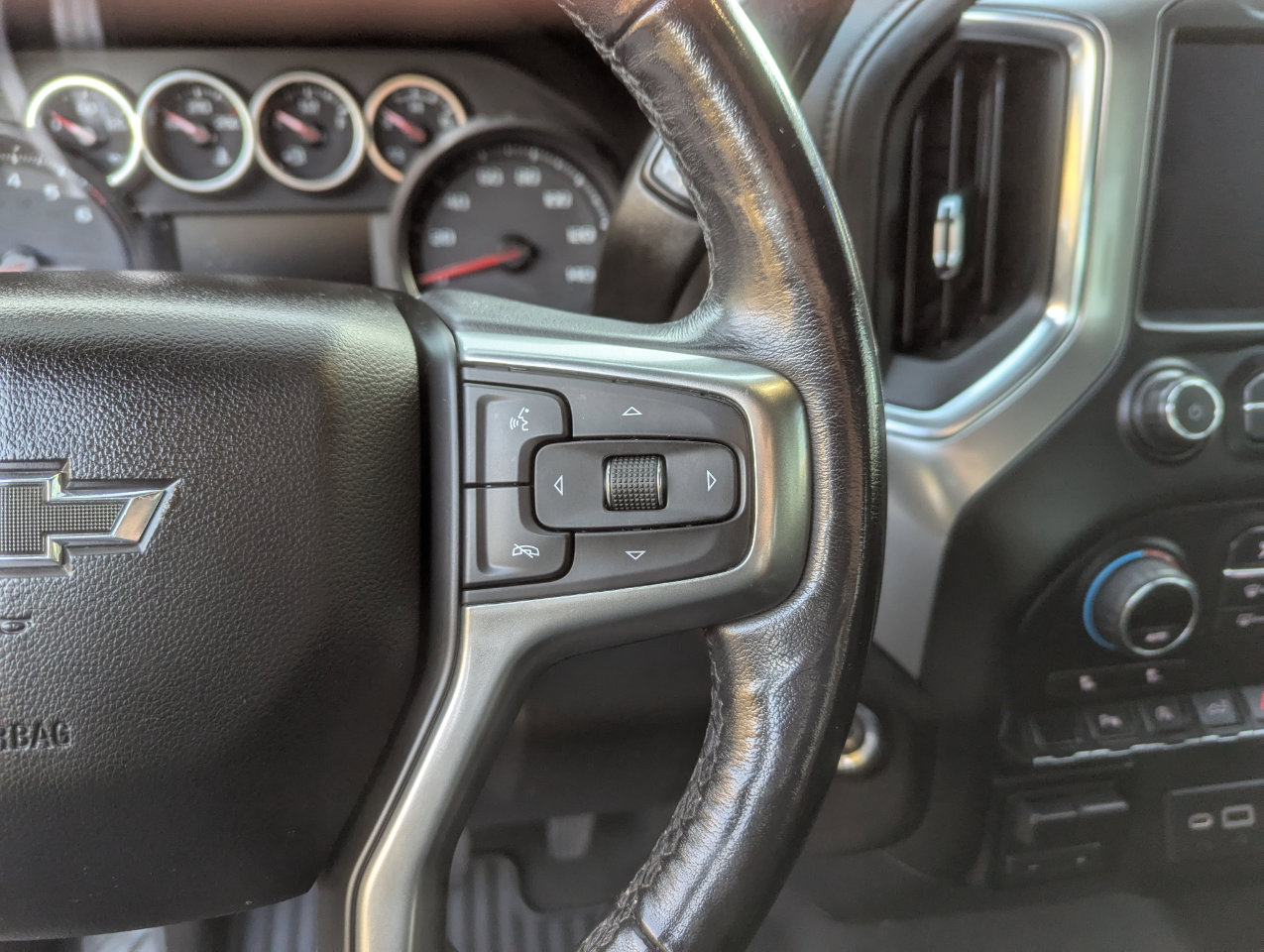 Used 2021 Chevrolet Silverado 1500 RST w/ Safety Package image 18