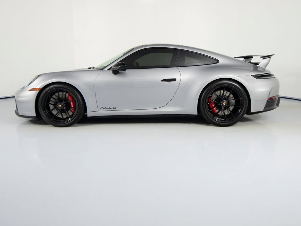 Certified 2026 Porsche 911 Carrera GTS RWD image 7