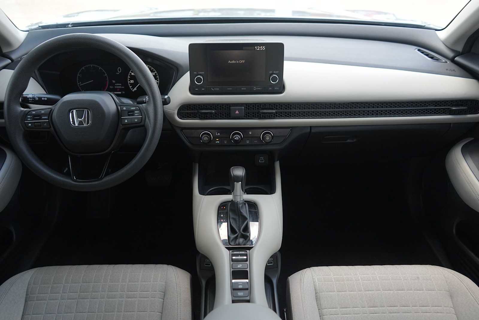 Used 2023 Honda HR-V LX image 10