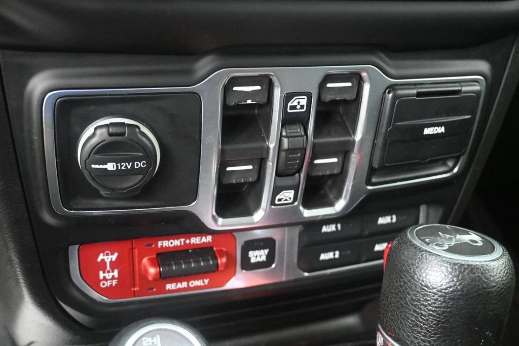 Used 2018 Jeep Wrangler Unlimited Rubicon AWD/4WD image 30