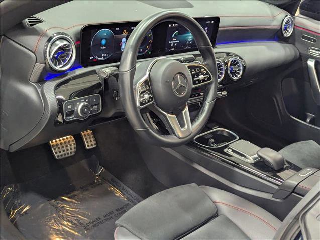 Used 2023 Mercedes-Benz CLA 250 4MATIC image 10