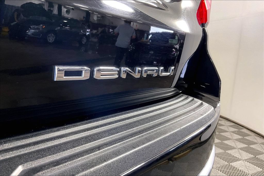 Used 2022 GMC Yukon XL Denali AWD/4WD image 40