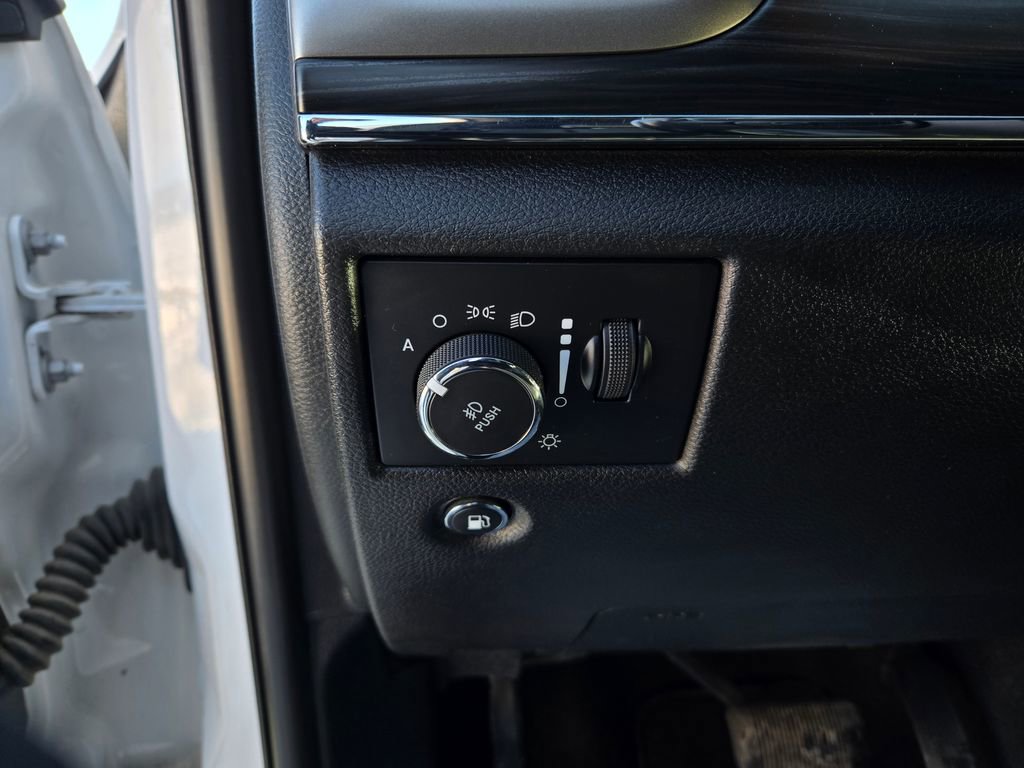 Used 2020 Jeep Grand Cherokee Limited w/ Trailer Tow Group IV image 12