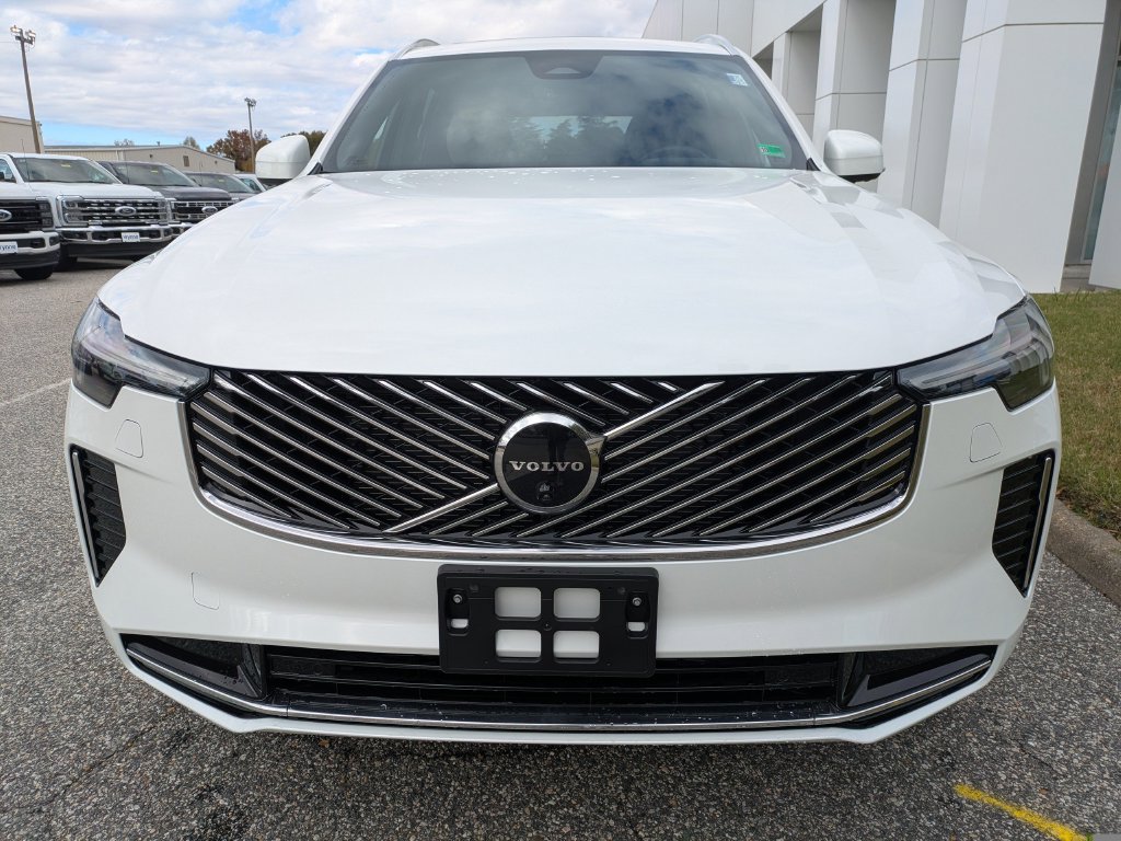 New 2026 Volvo XC90 B6 Plus w/ Protection Package Premier AWD/4WD image 9