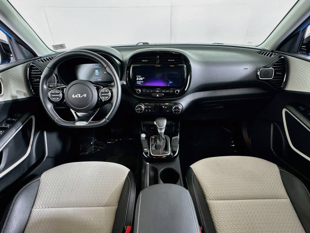 Used 2023 Kia Soul GT-Line FWD image 27