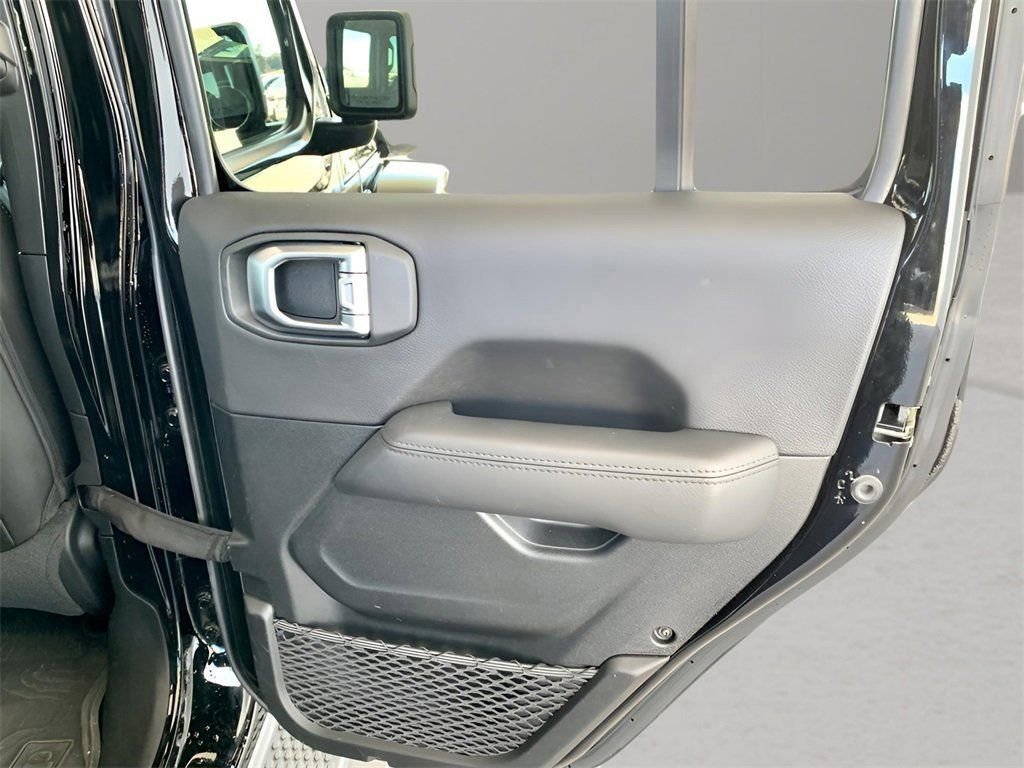 Used 2023 Jeep Wrangler Altitude image 20